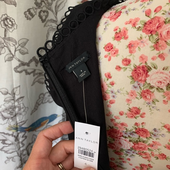 Ann Taylor ✨NWTs✨ Scalloped Eyelet Flare Dress - Picture 5 of 7